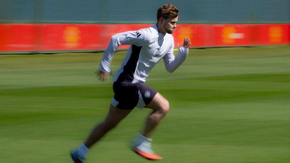 Man Utd's De Ligt to miss World Cup after back surgery