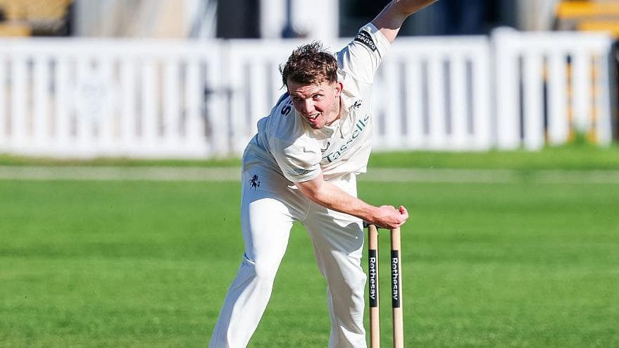 Milnes bowls Kent to emphatic win over Derbyshire