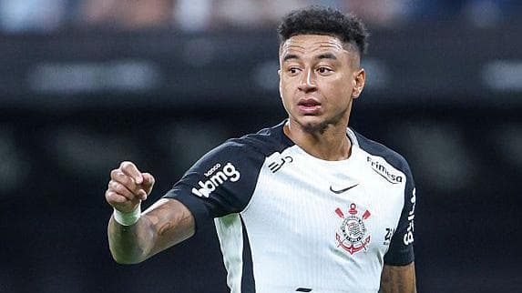 Lingard becomes first British scorer in Brazilian cup