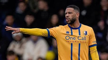 Mansfield forward Roberts signs new one-year deal