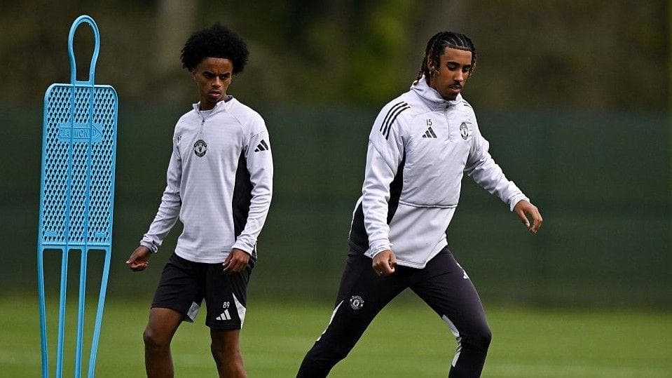 Senior stars advising Man Utd kids
