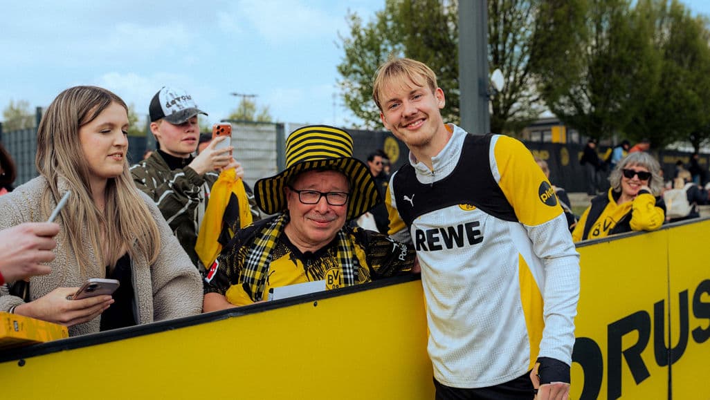 Right up close: BVB pros train in front of 500 fans