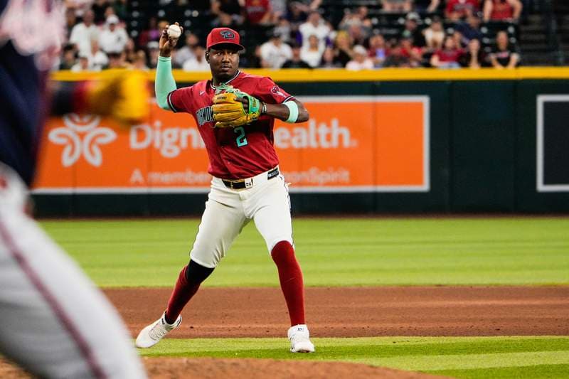 Diamondbacks suffer the injury bug vs. Padres in Mexico City series