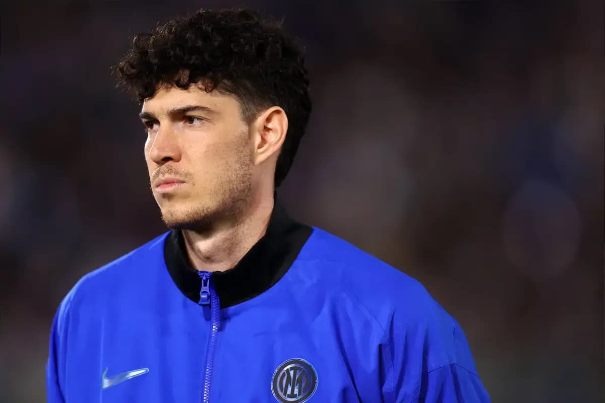 Manchester City in race with Barcelona for Alessandro Bastoni – La Liga club identify in Etihad star as Plan B