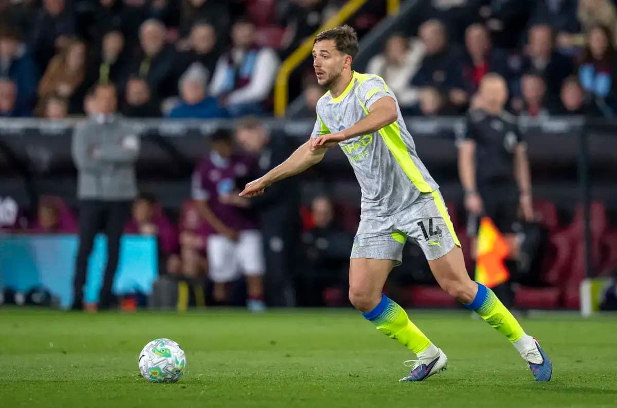 “We are favourites” – Manchester City midfielder believes in Premier League title advantage mover Arsenal