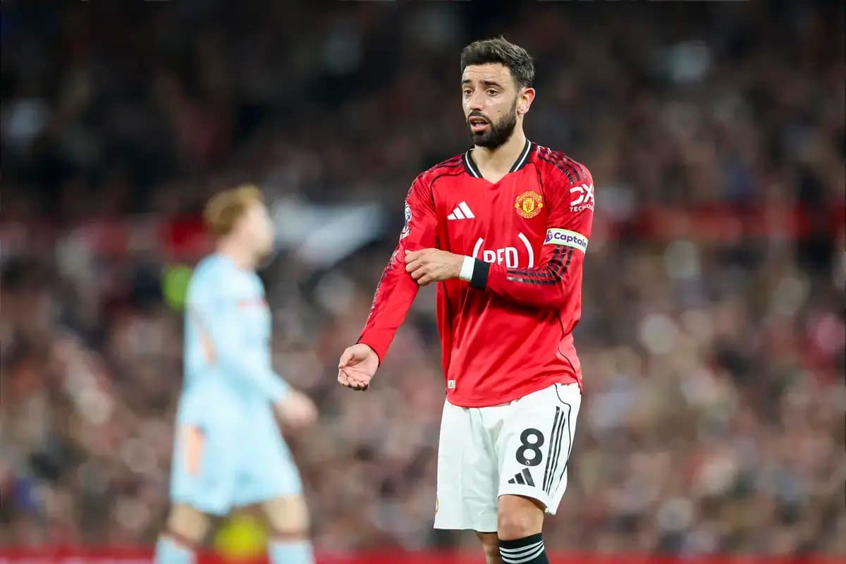 Manchester United star could win Ballon d’Or if he played for Man City insists Paul Pogba