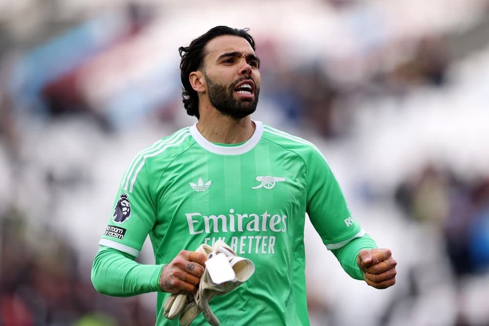 Arsenal legend praises Raya after Golden Glove confirmed