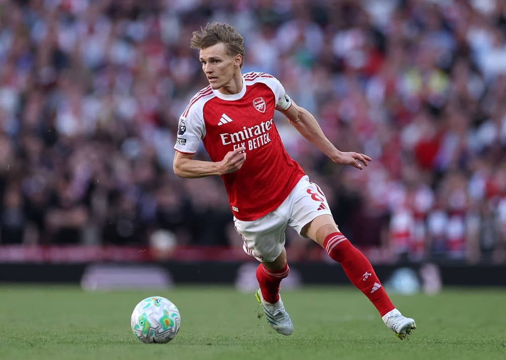 Arsenal’s Odegaard provides update on knee injury
