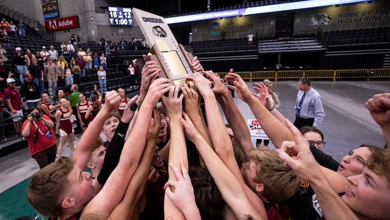 High school boys volleyball: Mountain View withstands Desert Hills to win 4A state championship