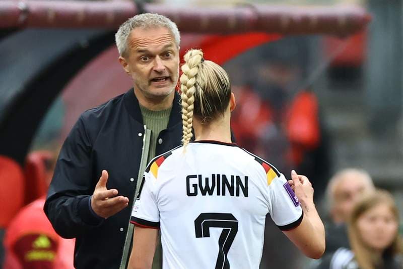 Captain Gwinn leaves German women's team with dislocated shoulder