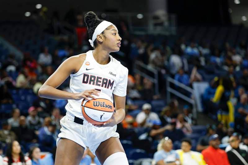 “How Long Before Angel [Reese] Get Mad”: WNBA World Reacts Instantly to Dream Star Facing Former Teammate in Chicago Return