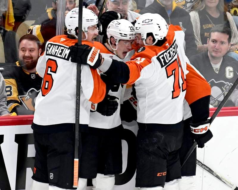 Philadelphia Flyers Skipping National Anthem in NHL Playoffs Raises Eyebrows