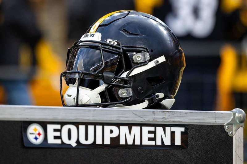 Ousted Steelers QB Lands New Opportunity in UFL Days After Being Cut by Mike McCarthy & Front Office