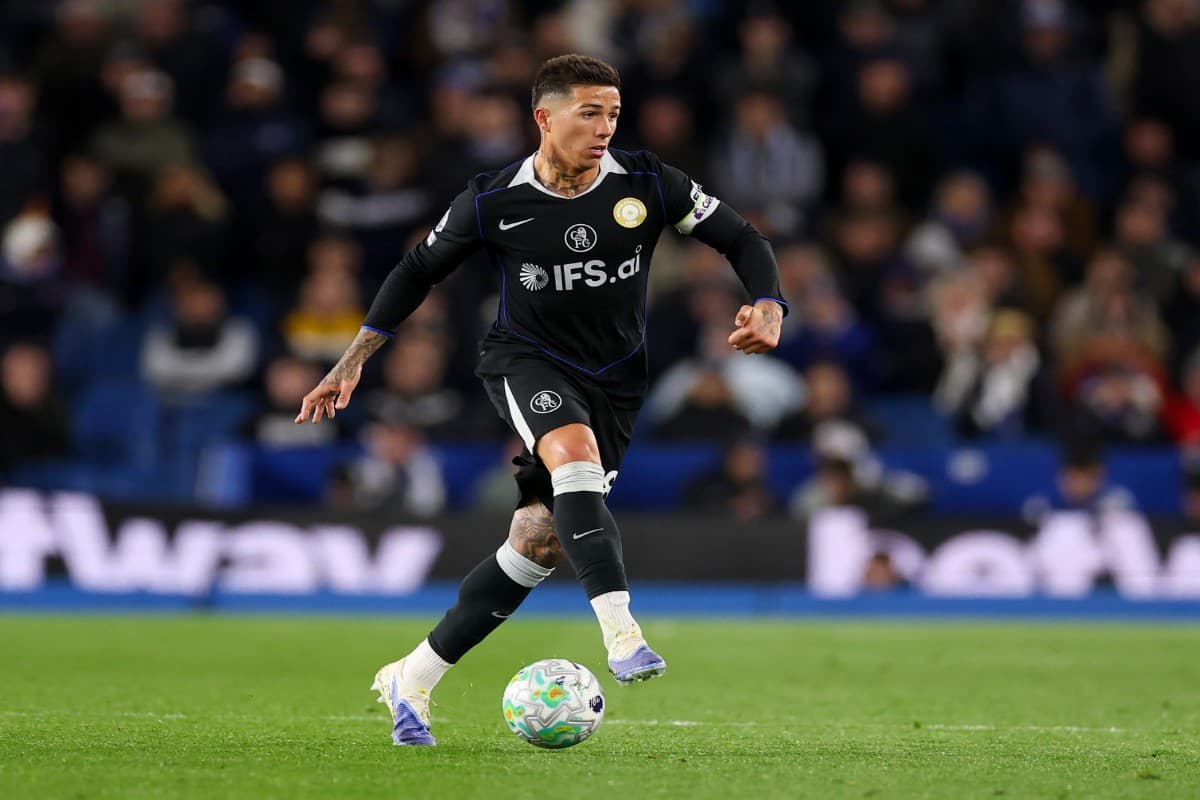 A backup plan emerges for Manchester City in their hunt for midfield reinforcements