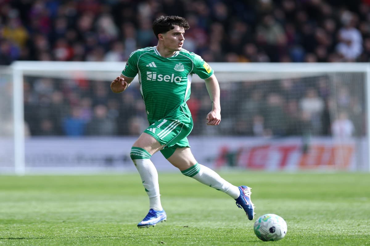 Manchester City are now linked with a big money move for a full-back but it doesn’t realistic