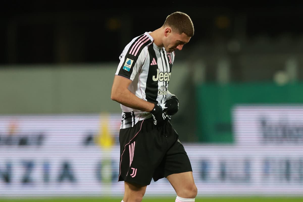 New Vlahovic injury will help Juventus in contract negotiations, newspaper claims