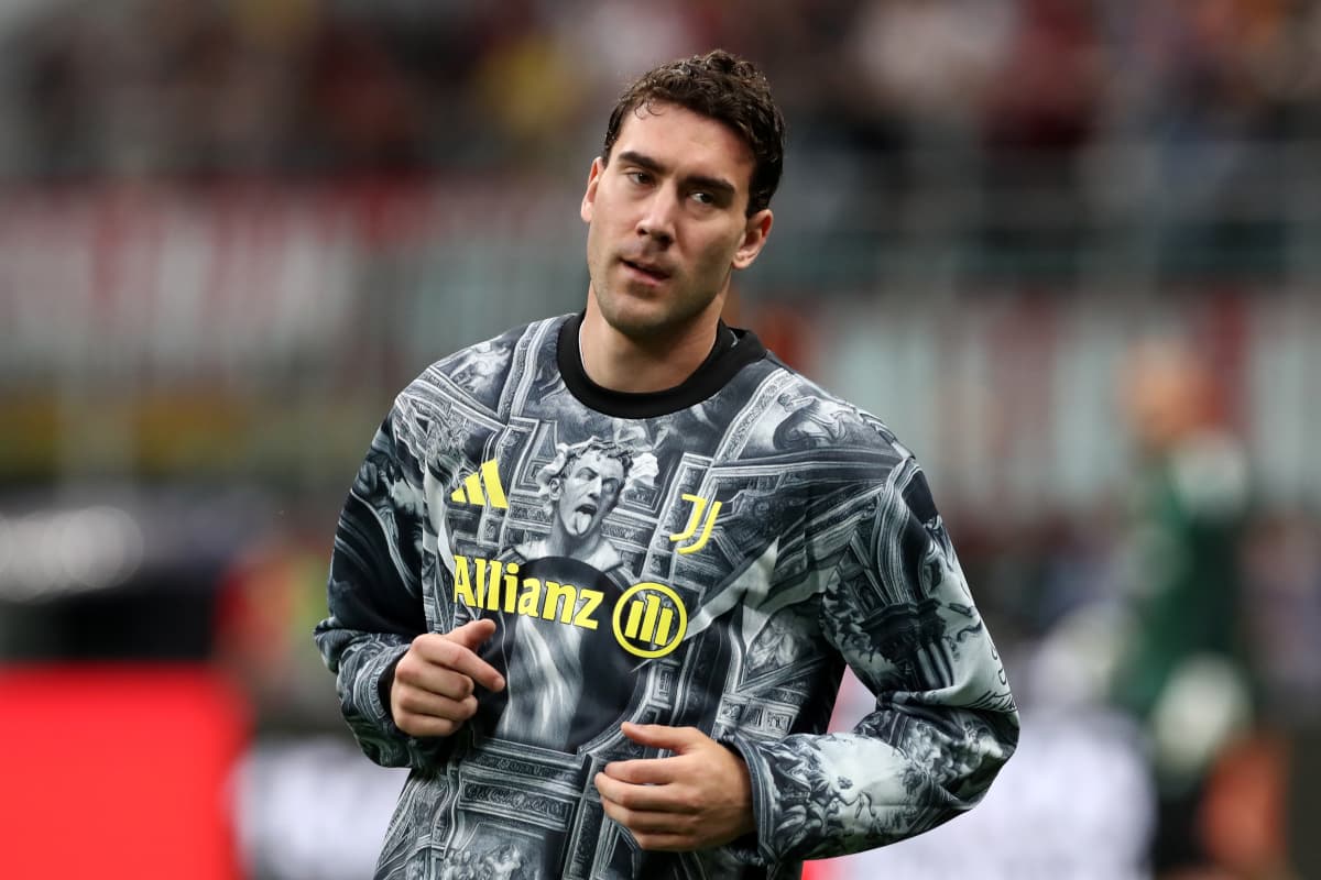 Vlahovic open to Juventus’ short-term deal despite Milan and Bayern interest
