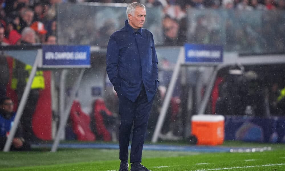 Real Madrid initiate contact as Mourinho lays down demands for head coach role