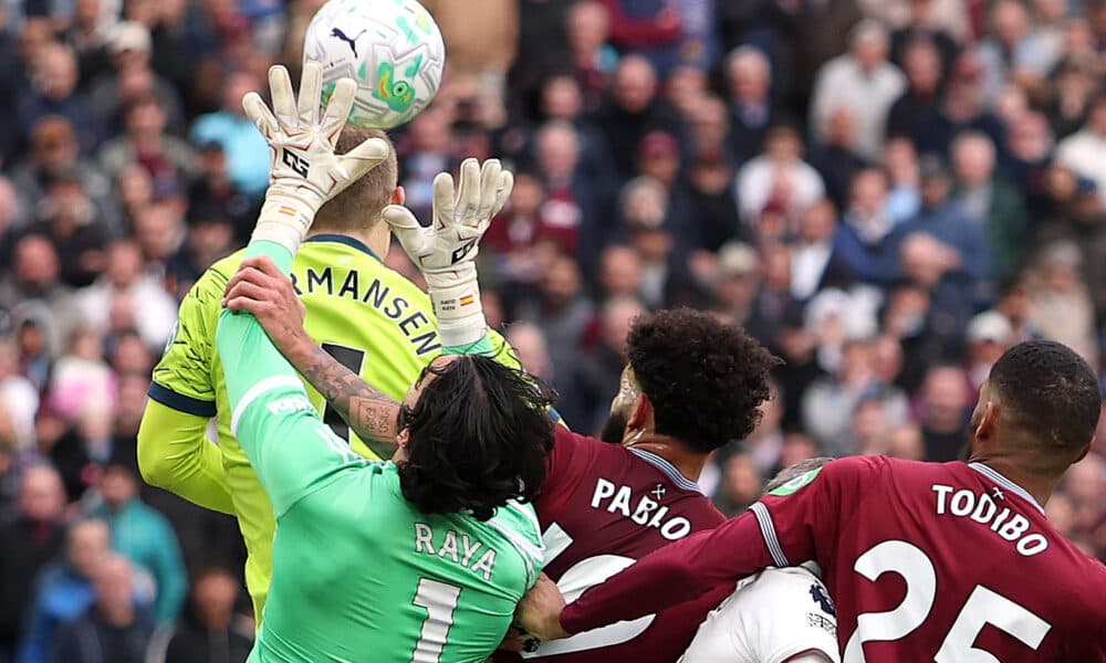 Football lawmakers to discuss grappling at corners after controversial call in Arsenal vs West Ham