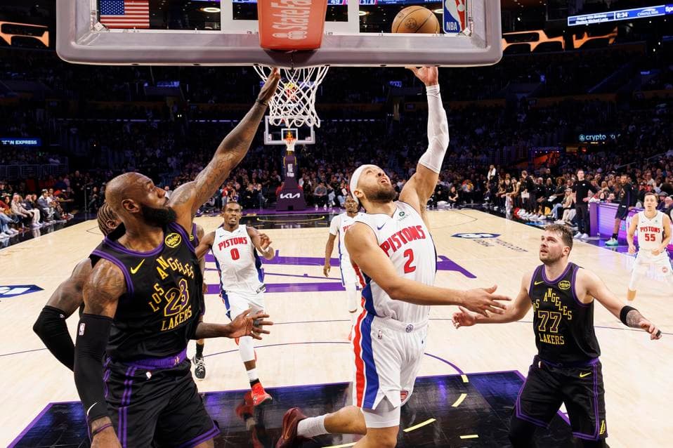 'Extraordinary Circumstances' Further Muddle NBA's 65-Game Awards Rule