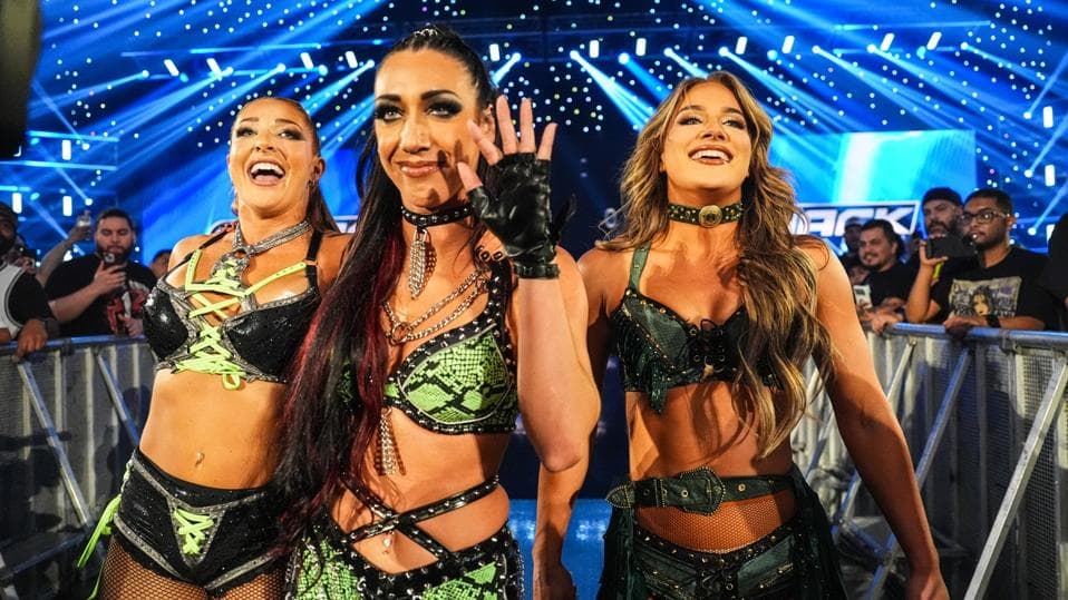 WWE's Newest Additions Booed Mercilessly On SmackDown, Here's Why