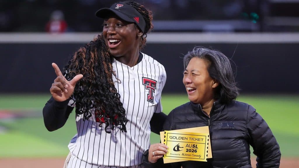Don’t Expect Robot Umps in Pro Softball Anytime Soon