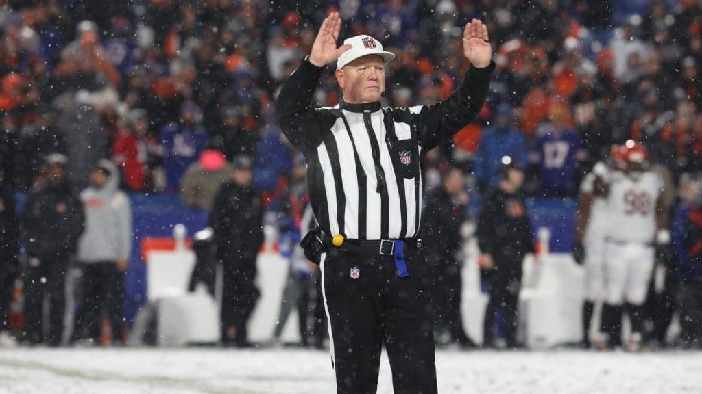 NFL and Refs Ratify New 7-Year CBA