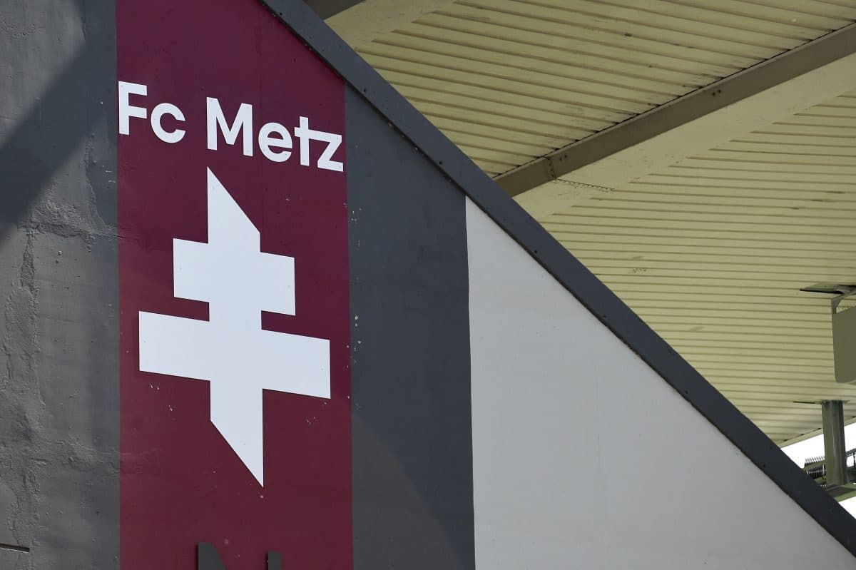 Official | Tahirys Dos Santos signs his first professional contract with Metz