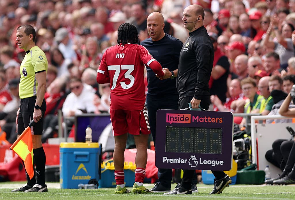 Slot explains why he took Ngumoha off in draw with Chelsea amid boos from fans