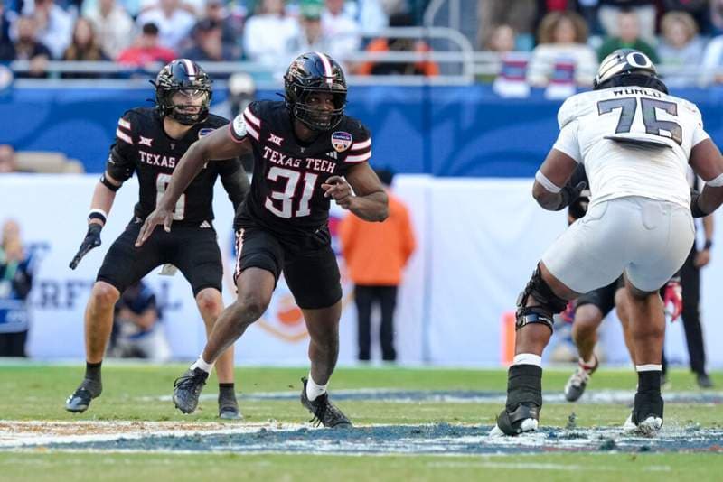 Jets face key decision at No. 2 between Bailey and Reese