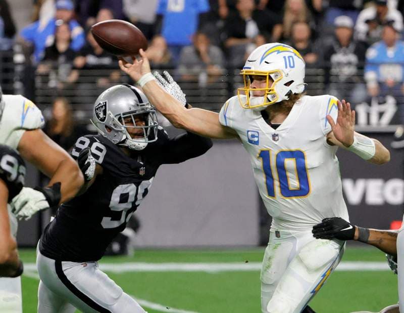 The Justin Herbert hurdle: What Jordan Love needs to do