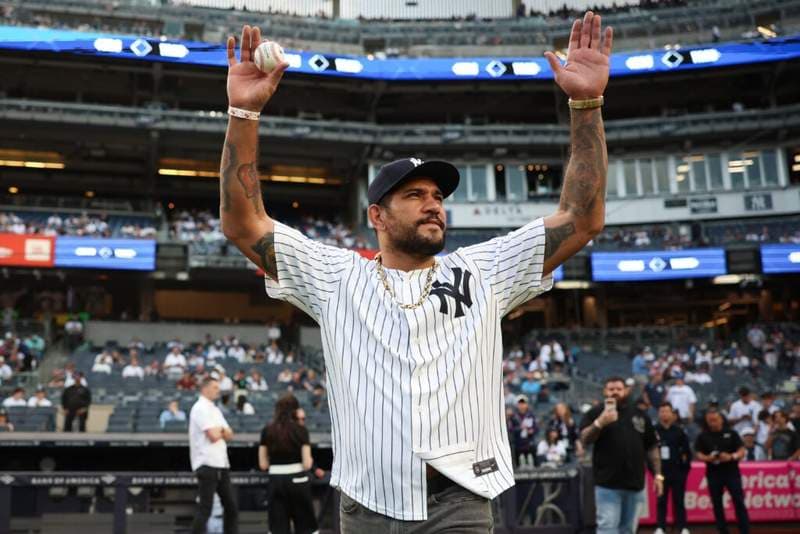 Alex Pereira throwing first pitch at New York Yankees game gets fans talking
