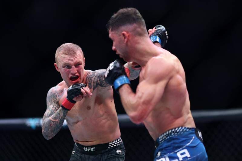 UFC fighter says he is still waiting for $100,000 bonus