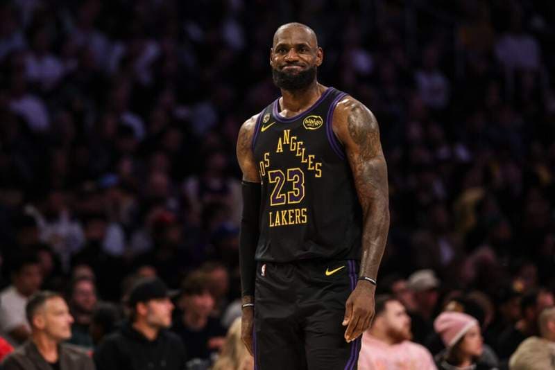 One LeBron James record shows the Houston Rockets have no chance of a comeback vs. LA Lakers