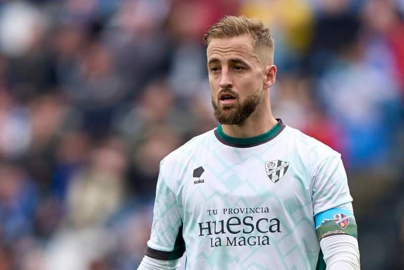 Former WWE star reacts to Spanish soccer player’s punch on opponent for red card