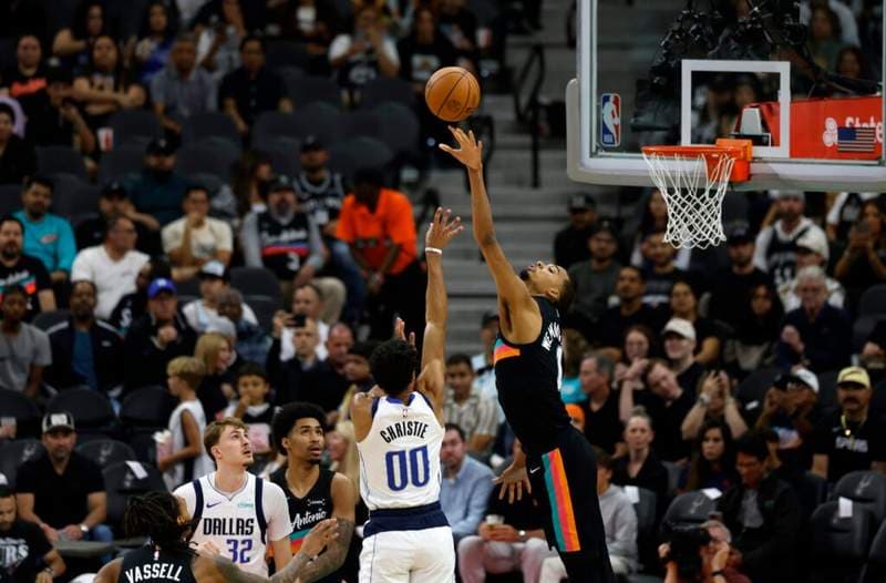 Chris Finch shares honest thoughts on Victor Wembanyama block debate vs Timberwolves