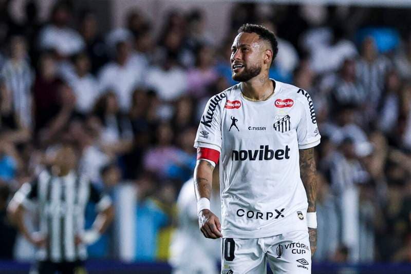 Neymar magic for Santos shows why fans want him at World Cup