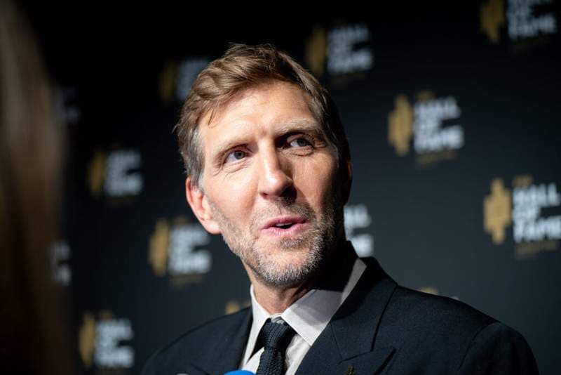 Dirk Nowitzki takes subtle dig at Lakers after officiating complaints vs Thunder