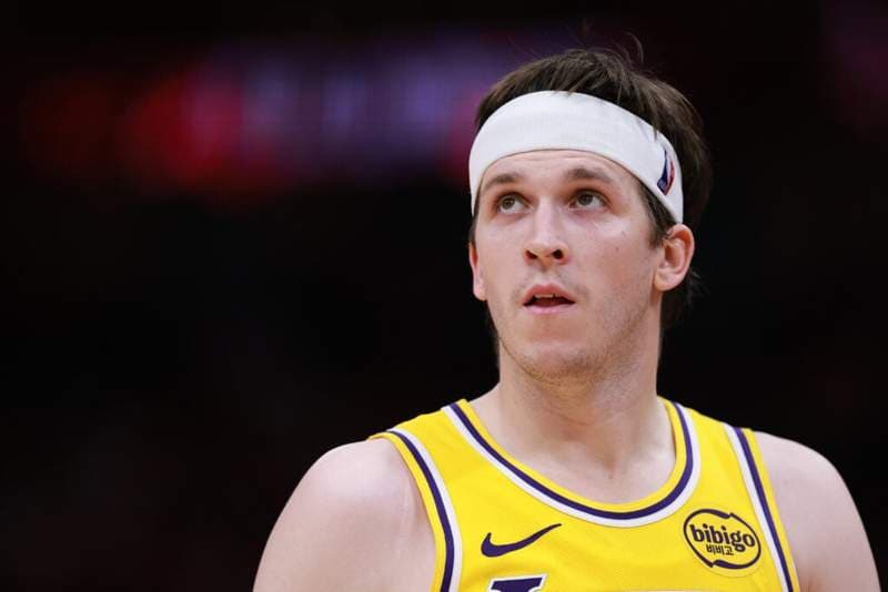 Austin 3:16 WWE taunts mock LA Lakers star after disastrous playoff shooting