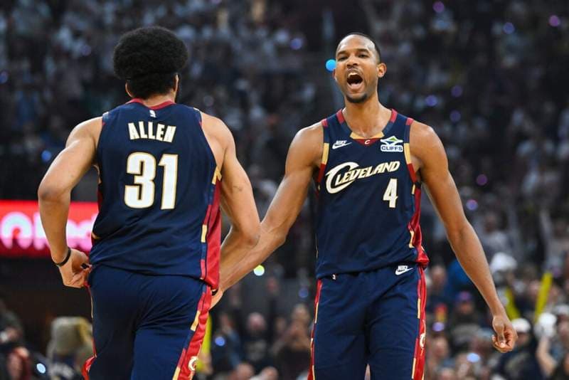 Evan Mobley reaches Michael Jordan territory as Cavs tie Pistons series at 2-2