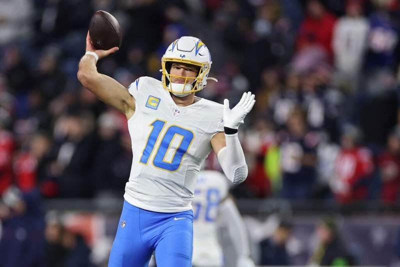 Quentin Johnston’s option sends a message: Chargers building around Justin Herbert’s window