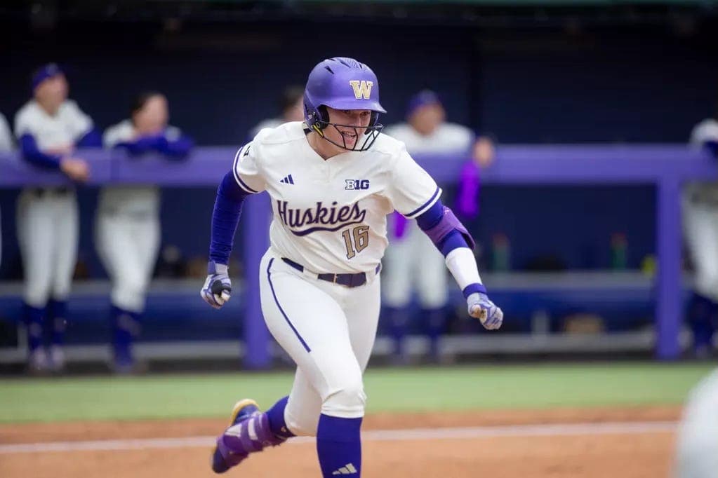 DeBoer's grand slam powers Washington softball past Minnesota 7-2
