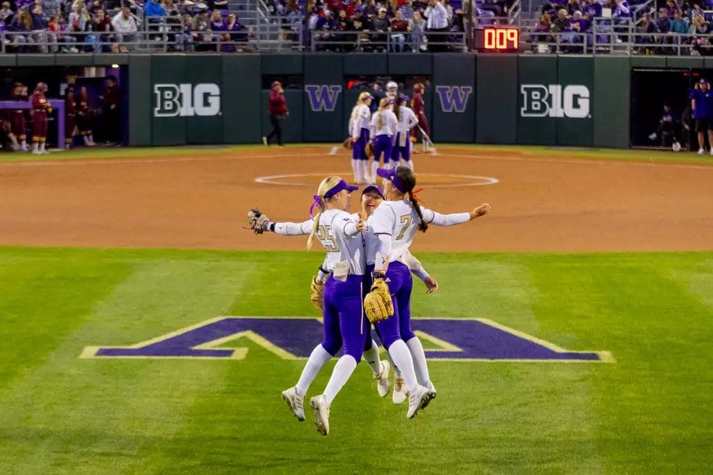 Washington drops for second straight week in USA Softball rankings
