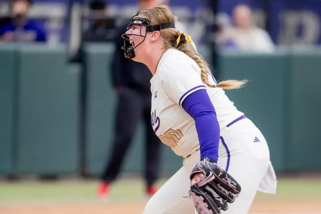 Washington softball snaps losing skid with 8-2 win at Ohio State