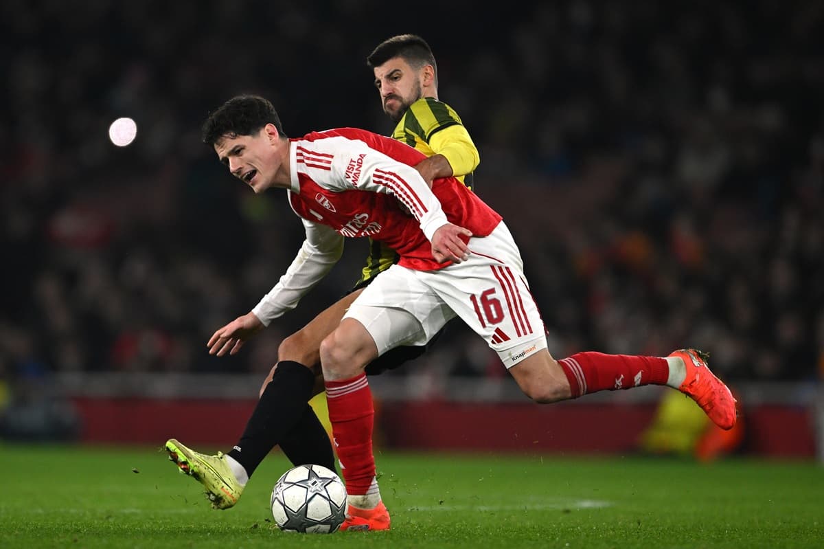 Arsenal star shocks his country as he retires from international football