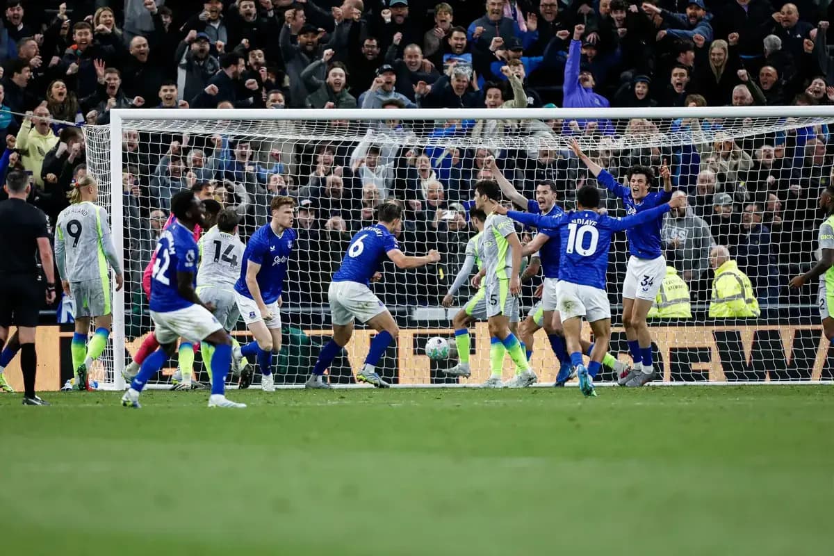 Premier League Title Race: City Drop Points, Advantage Arsenal?