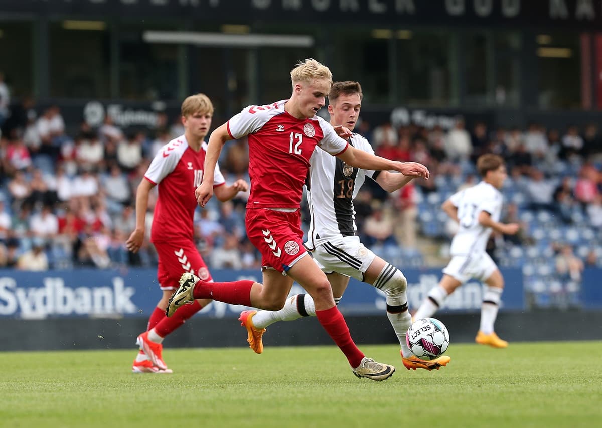 Arsenal joins Liverpool in the race to sign Danish midfielder