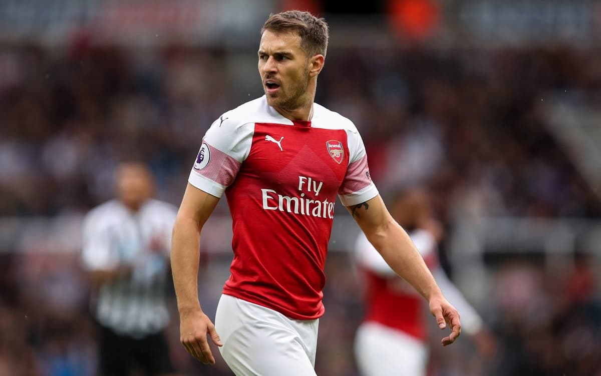Arsenal icon retires from professional football