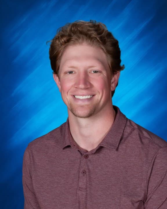 O’Gorman elevates Dan Jansen to boy’s hoops head coach