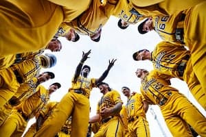 Former Seahawk Russell Wilson makes Savannah Bananas debut at Yankee Stadium